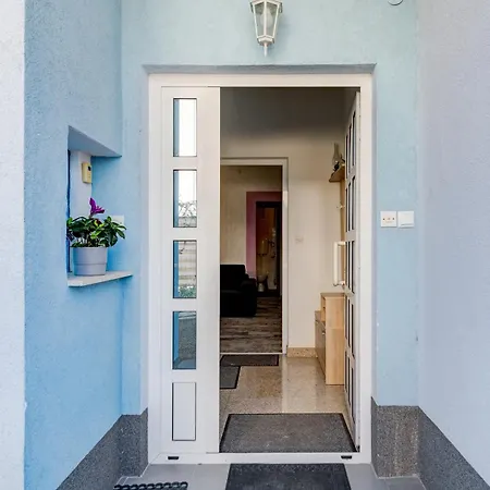 Daire Deepwater House Slatine