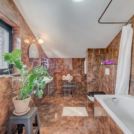 Apartment Deepwater House